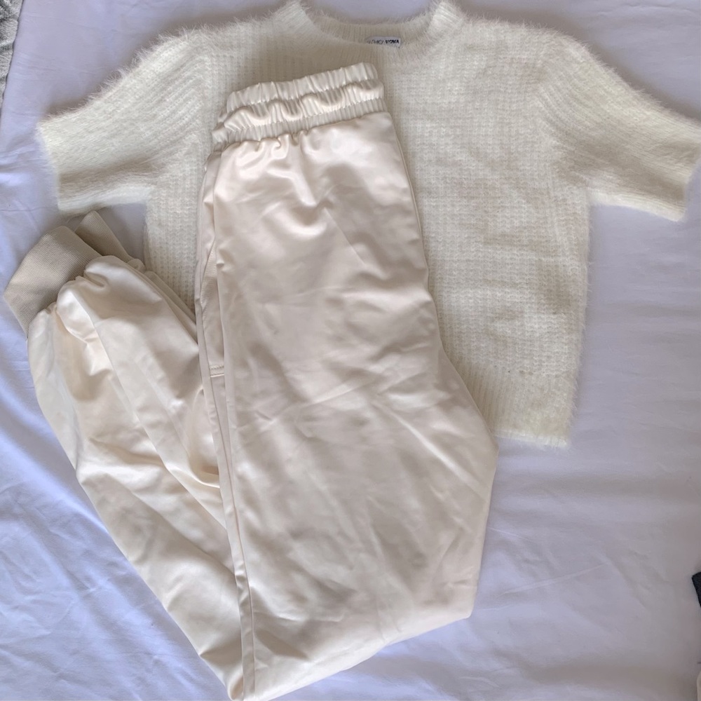 Cropped sweater